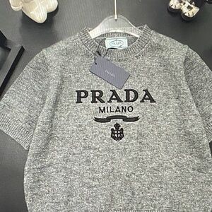 Prada Men's Crewneck Sweater in Gray